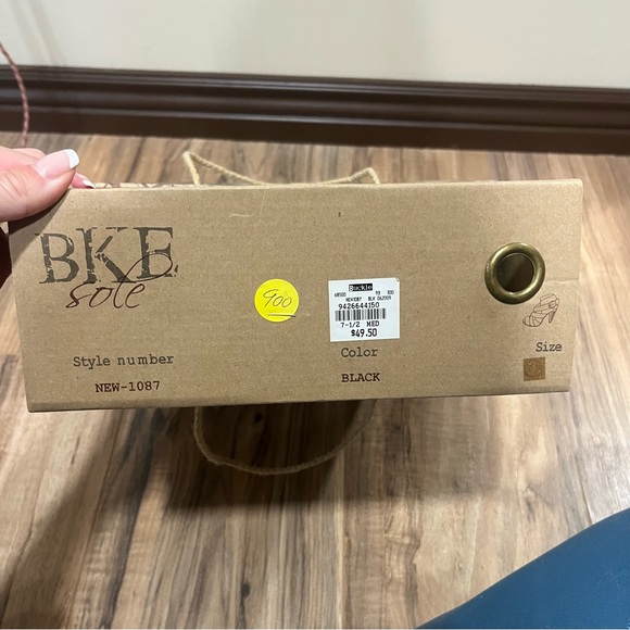 BKE Buckle Studded Strappy Sandals - Picture 7 of 7